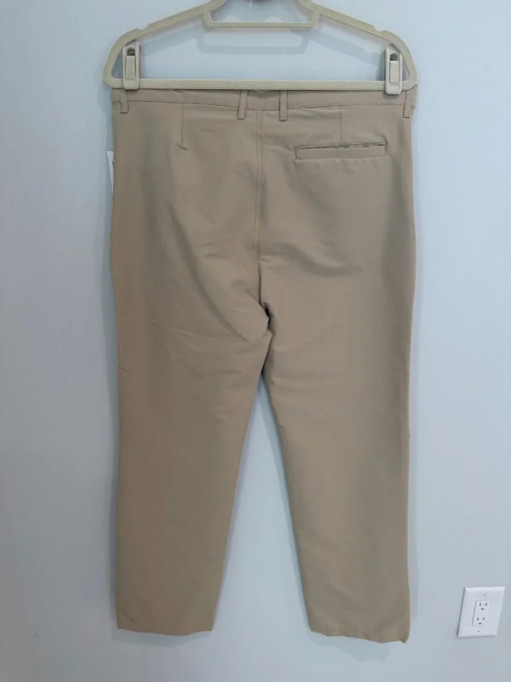 NWT Youth Old Navy Straight Quick-Dry Pants – Tan, Size 18 Plus